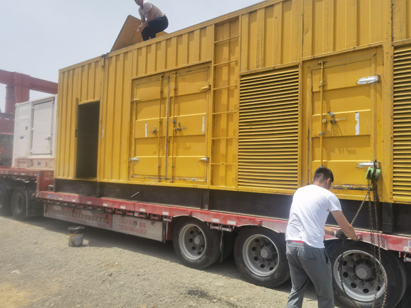 巴林左除了负载情况和发动机维护，还有哪些因素会影响 200kw 柴油发电机的油耗？